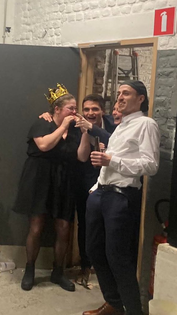 random_quickos tweet media