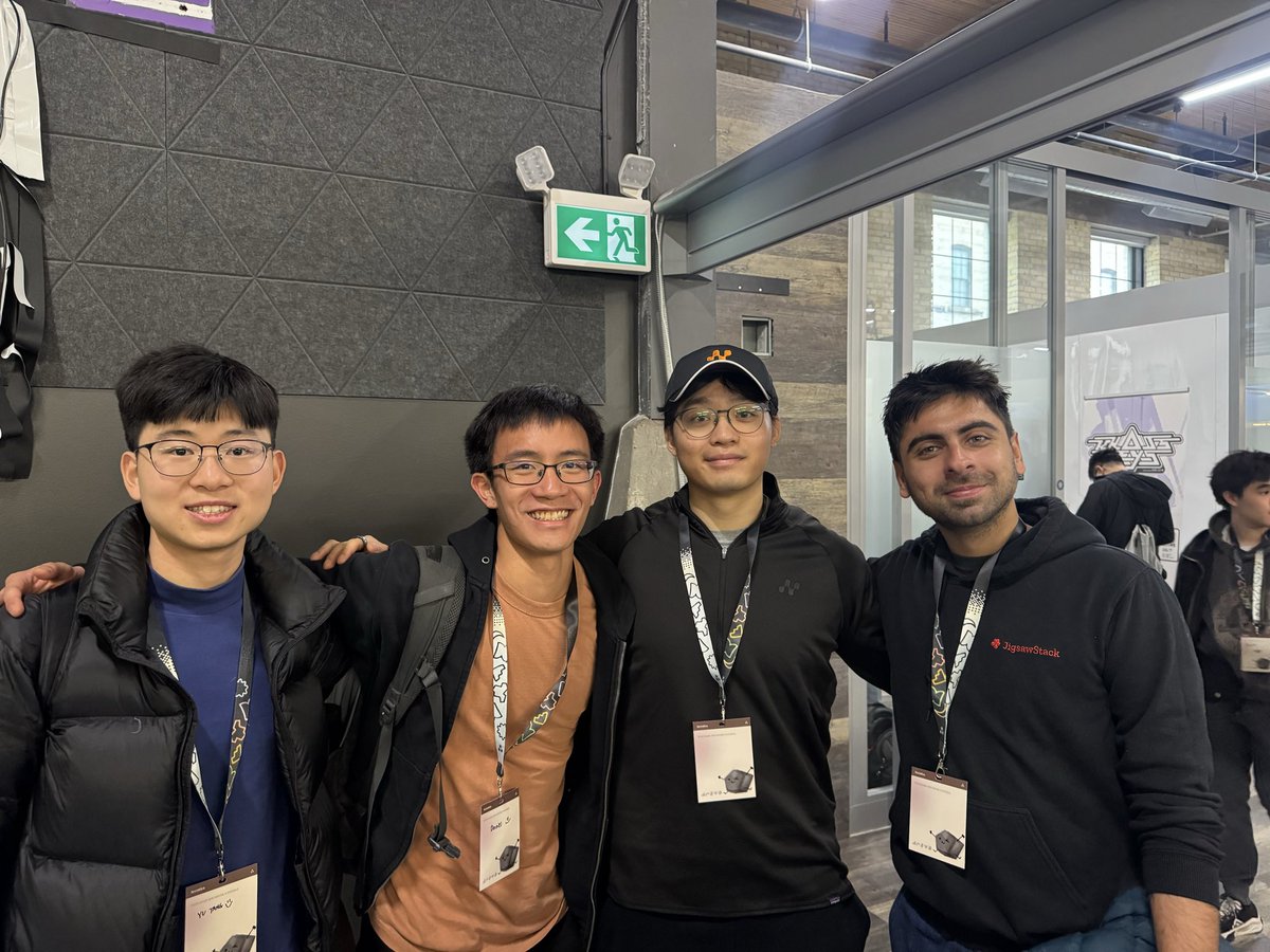 Daniel Ching tweet media