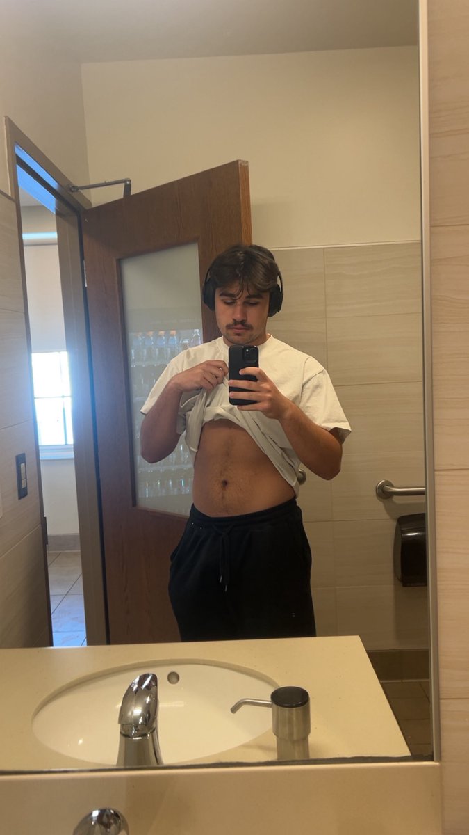 BK27123's tweet photo. Like or dm if you want my dick https://t.co/mKpDD0HCp3