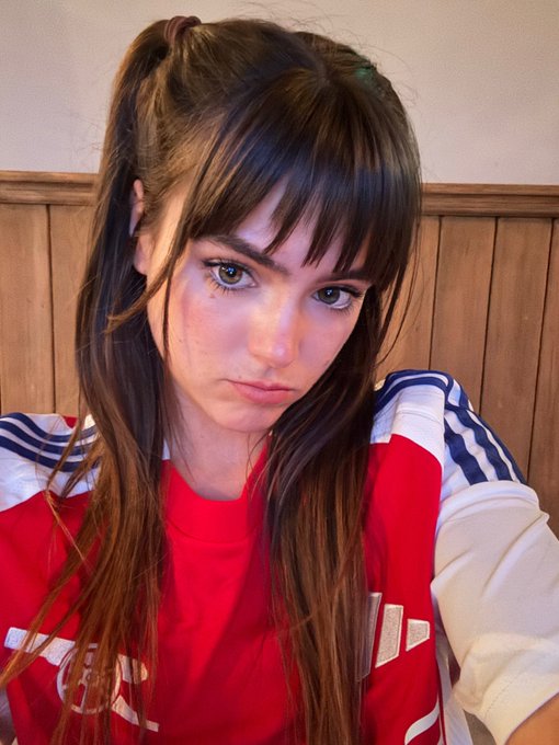 Leah Ray Extra tweet media