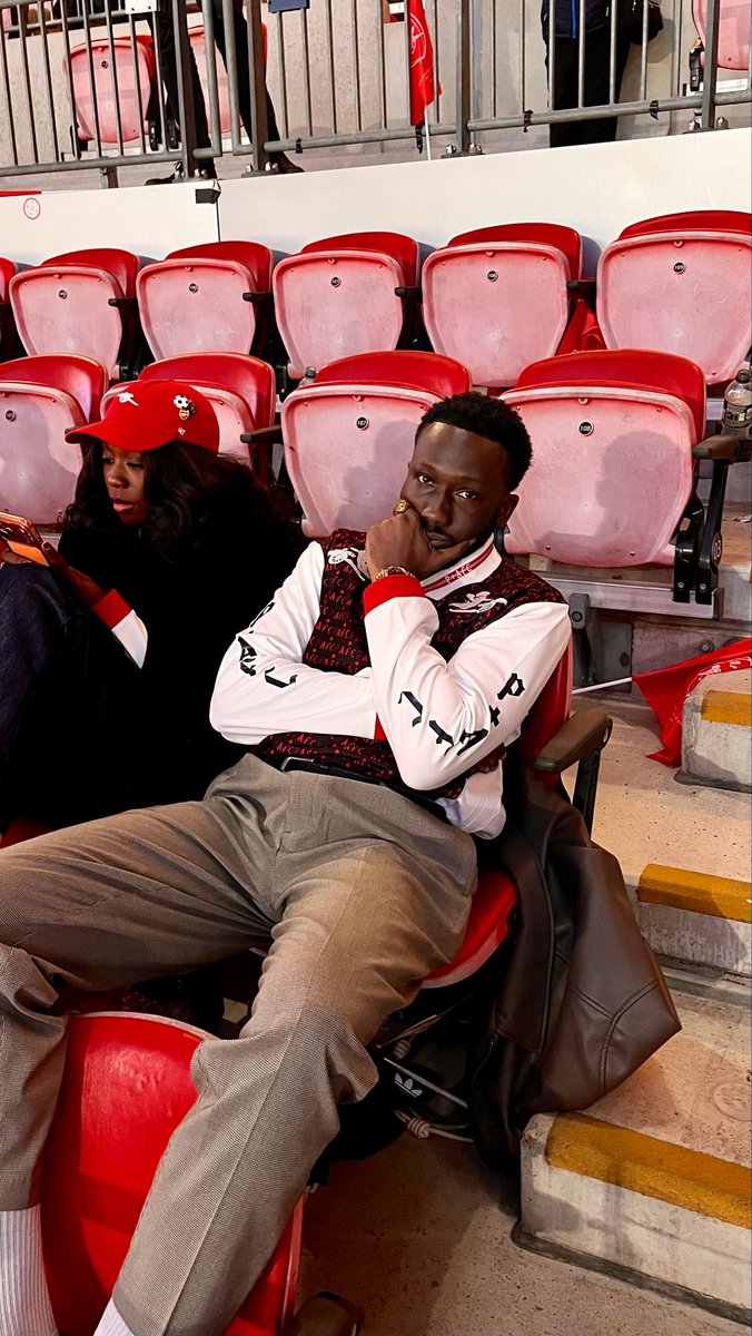 oré olukoga tweet media