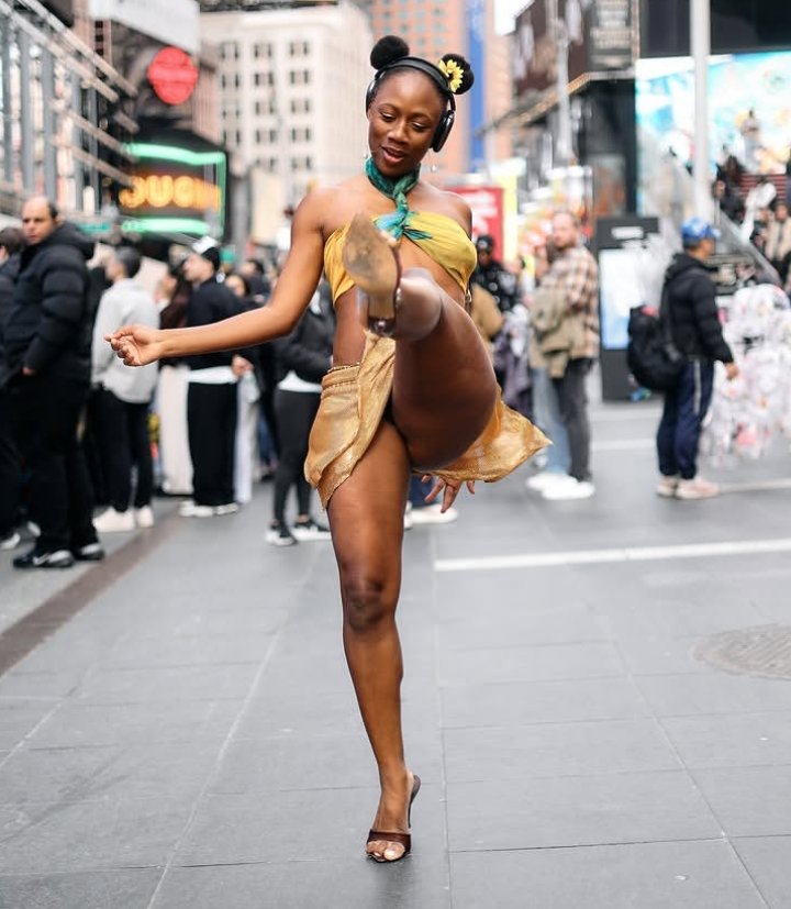 Lola💎 tweet media