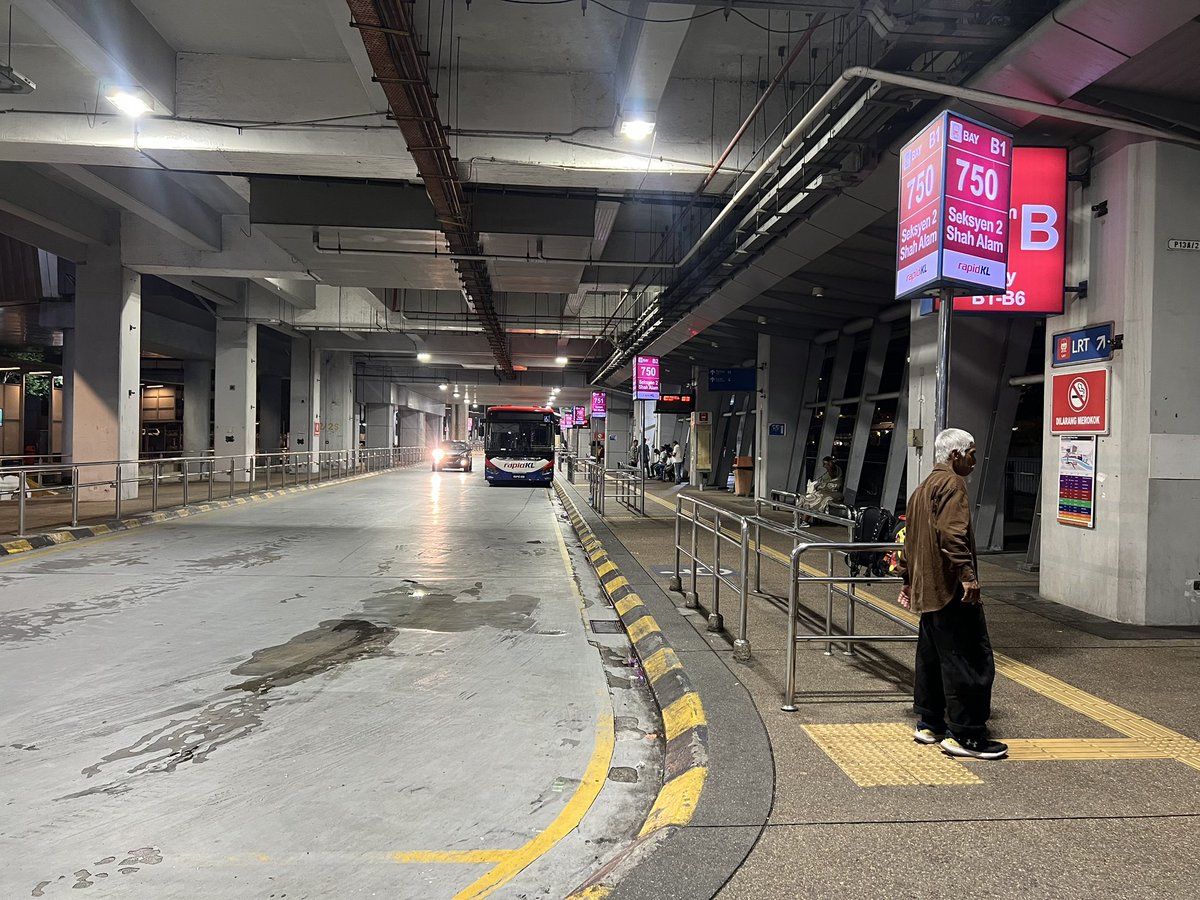 Annoyed Malaysians 🇲🇾 tweet media