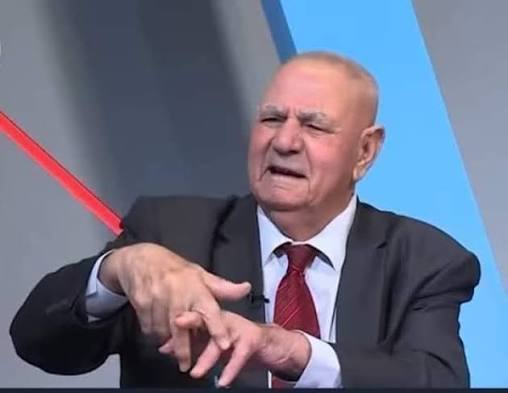 بس لا يتحقق السيناريو الاسوأ للعراقيين .. 
ترامب يقصف محطات كهرباء في ايران،  
الجماعة يقصفون محطات كهرباء في العراق !