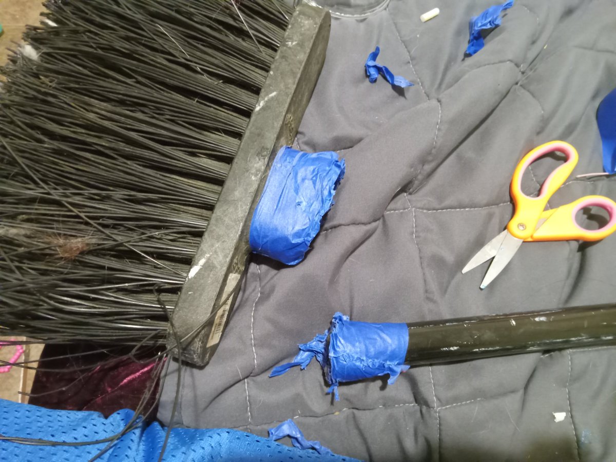 saras Victoria of shedtwt dm me the word deer tweet media