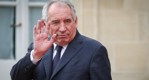 SIRÈNES tweet media