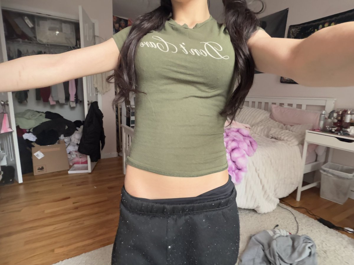 pinkblade007's tweet image. bc #dontcare