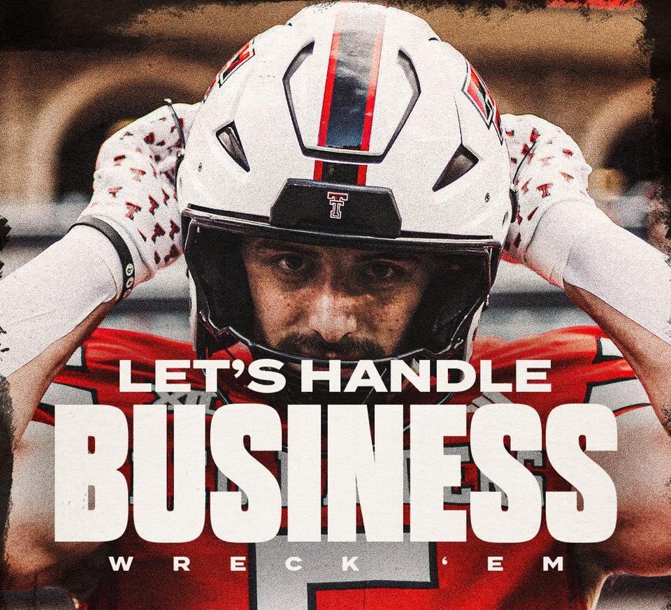 DenverDMarq's tweet photo. @Le0nard0AZ @RandallSlifer @GregCowboys1964 @LastCallwChrisC @joeyrscotland @Ravens_Realest @NOSaintsWRLD @DraftUtopia @halilsfbtalk @ugandasjoy01 @BrunelliSports @PanthersPulze @IcewaterOlson @droppedballs_fb @bucsnationx210 @Skol_Doc @BobbyFinsTalk @Buzznfldraftfan @RajDraft @JonoSteele @NFLDraftDome @MontelNFL @AccidentalZen @cincyplanner @DavidNeiszPHL @jonathanjoyce17 @PeterQuinn1997 @Aggiesby600 @BAQOUNSARKLLY @BrockVierra @NOSaintsworld @nfldraftfanatc @Bengals @MiamiDolphins @dallascowboys @Patriots @Titans @nyjets @Buccaneers @Broncos @Raiders @FightingIrish @Eagles @RajNFLDraft @steelers @Jaguars @ChicagoBears @BowryJude #Broncos had traded back from No. 62 for picks #66 & #184 from #Titans
With the 184th pick in the #XMockDraft, the Denver Broncos select:
Cole Wisniewski , S ,Texas Tech
#BroncosCountry
@JoeyRScotland — the Raiders are OTC https://t.co/Kc6BQ2Tor9