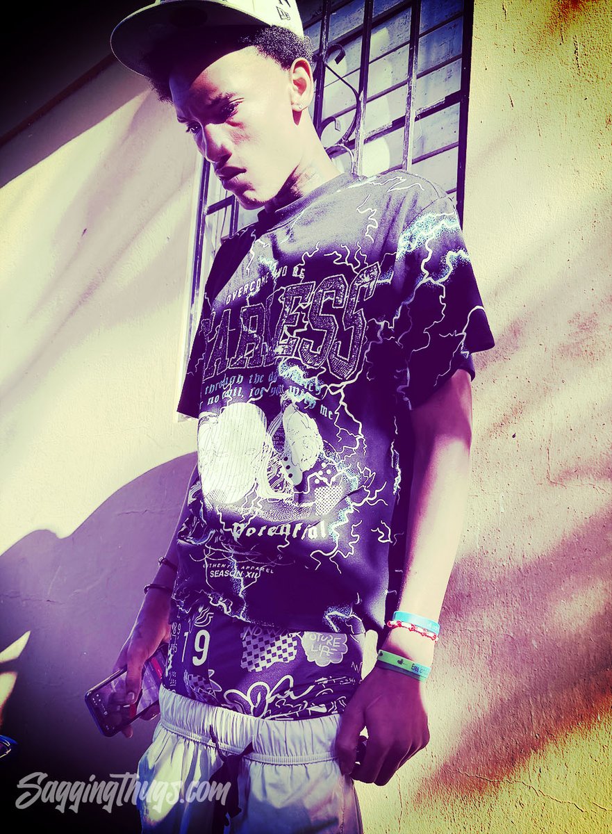 SaggingThugs tweet media