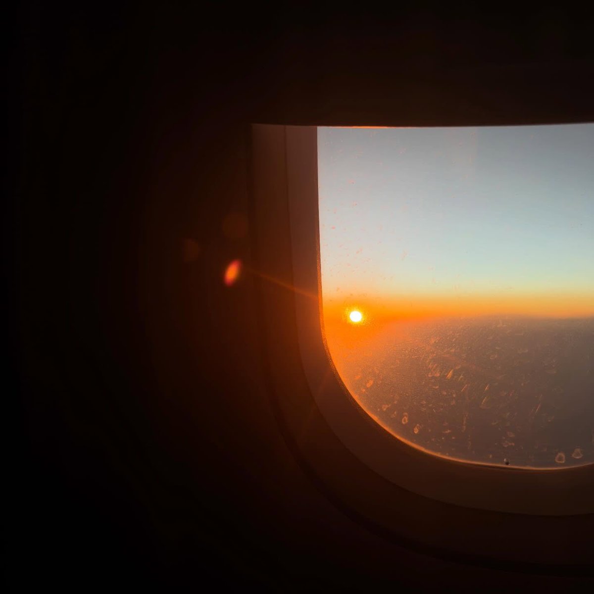 [📸] 260323 | ZhouYiran IG Update 

✈️✈️✈️

🔗 instagram.com/p/DWMg0DbE_HO/…

 #Zhouyiran #โจวอี้หราน #周翊然