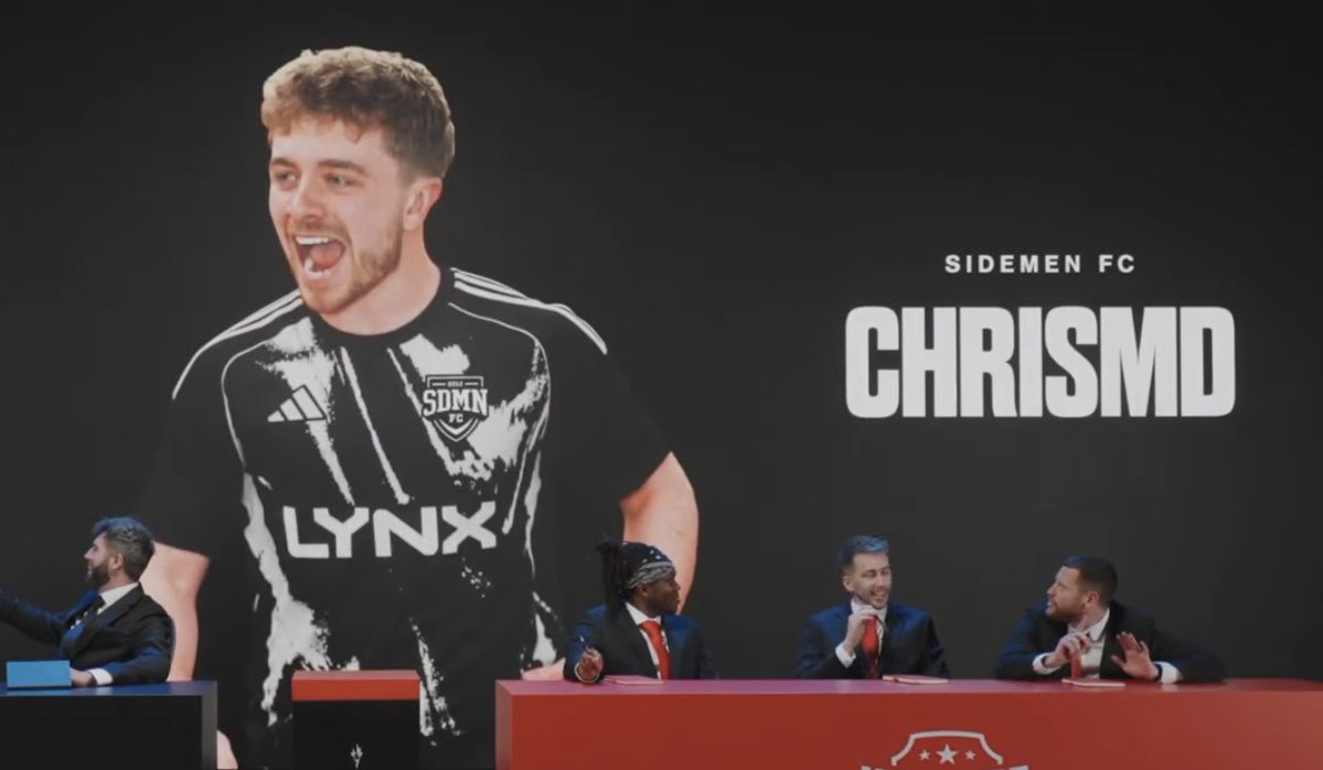 rosh ✩ tweet media