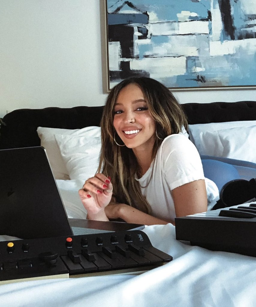 Pop Tingz tweet media