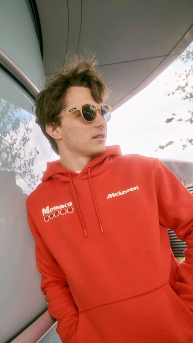 bella ベラ ⁸¹ tweet media