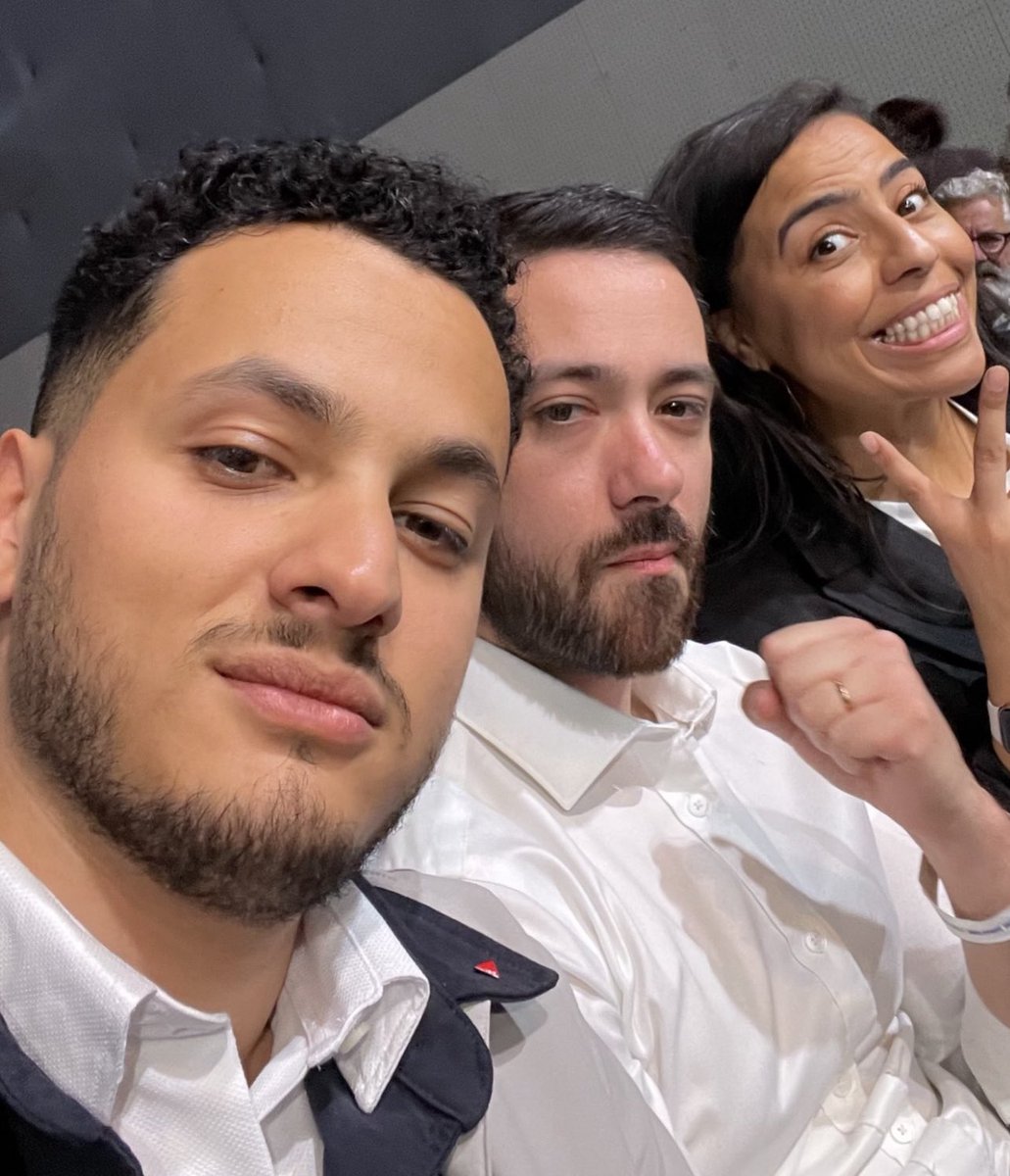 Mon frère <a href="/GuiraudInd/">David Guiraud</a> vient d’être élu maire de Roubaix. 

Mon amie <a href="/BENTORKISheher1/">BENTORKI Sheherazade</a> s’installe à l’assemblée nationale 🤍

C’est largement mérité.

Roubaix, le Nord et la France y gagnent 🇫🇷🤍