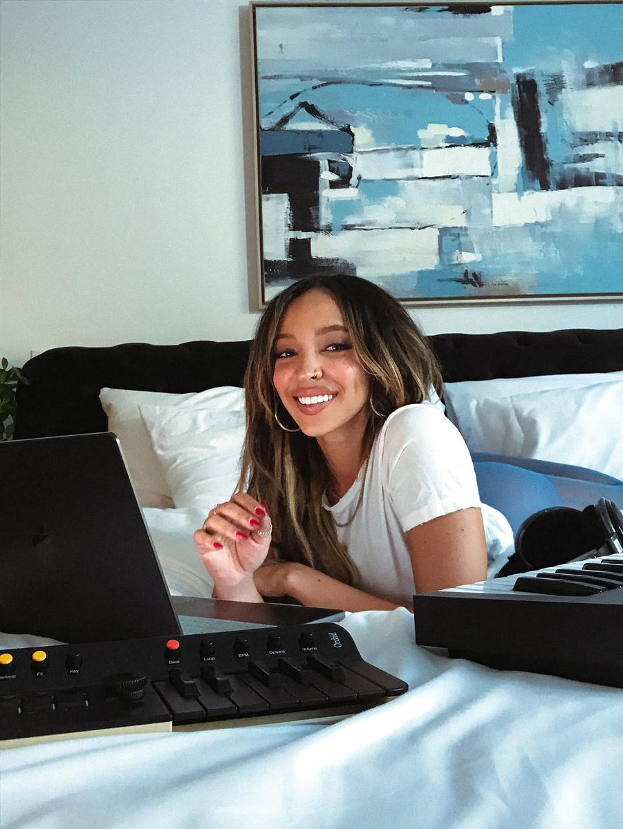 Tinashe Charts tweet media