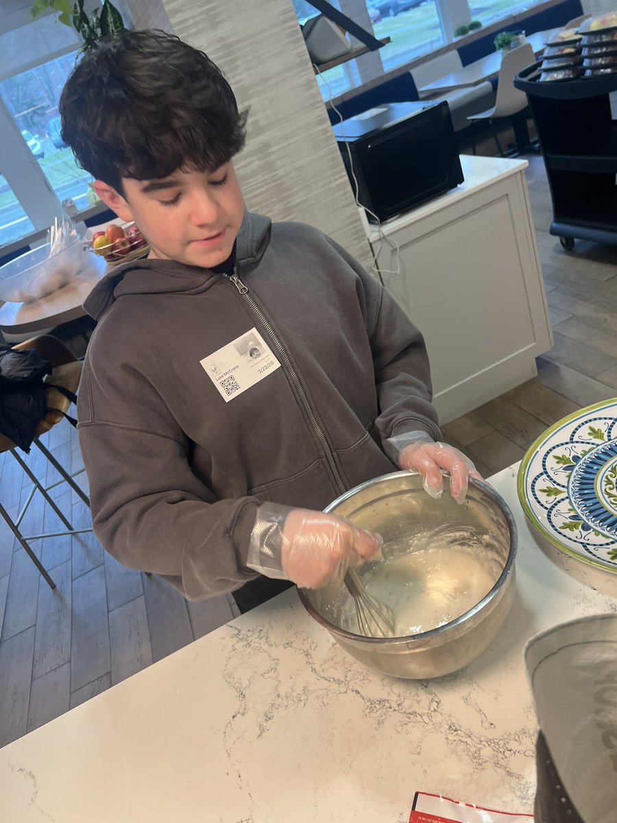 𝕣𝕠𝕩𝕒𝕟𝕟𝕖 𝕗𝕣𝕒𝕟𝕢𝕦𝕖𝕝𝕝𝕚 🙋🏻‍♀️ tweet media