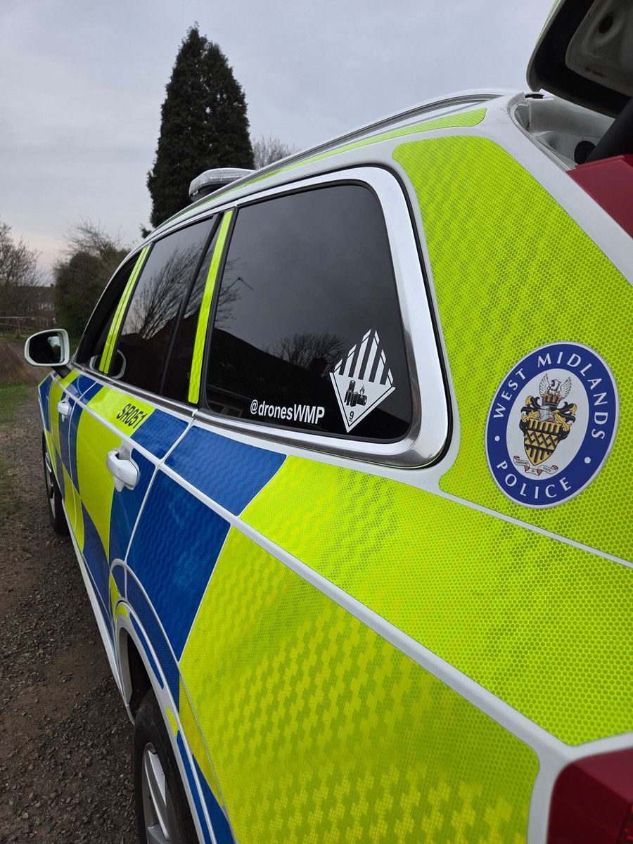 BilstonWMP's tweet photo. #UpUpandAway | Well over Weddell Wynd field, #Bilston. @WMPolice #DroneUnit assisted our team following reports of scramblers & quad bikes being ridden around the area. Enquiries now to ID those responsible.
#Nuisance #RoadTraffic
@Trafficwmp https://t.co/n14YIAqgU2