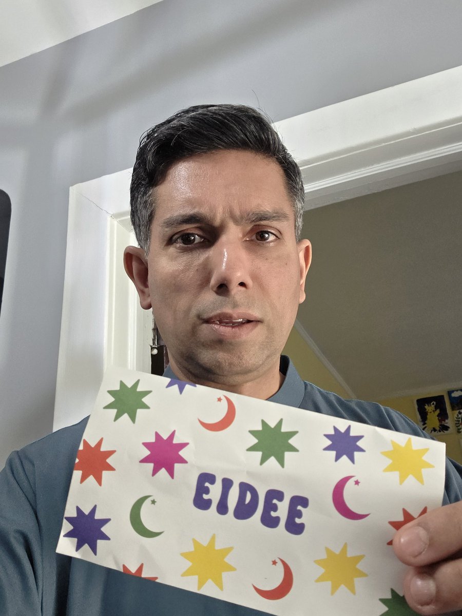 AssadAkhter's tweet photo. #NEWSALERT 
Seemingly unrepentant after inviting Mahmoud Khalil to dinner @ZohranKMamdani invites EVEN MORE Muslims to Gracie Mansion for an 'Eid Celebration' - and in a complete break with last Administration his aides hand out colorful envelopes with NO CASH inside #disgraceful https://t.co/vAcq7RWFVc