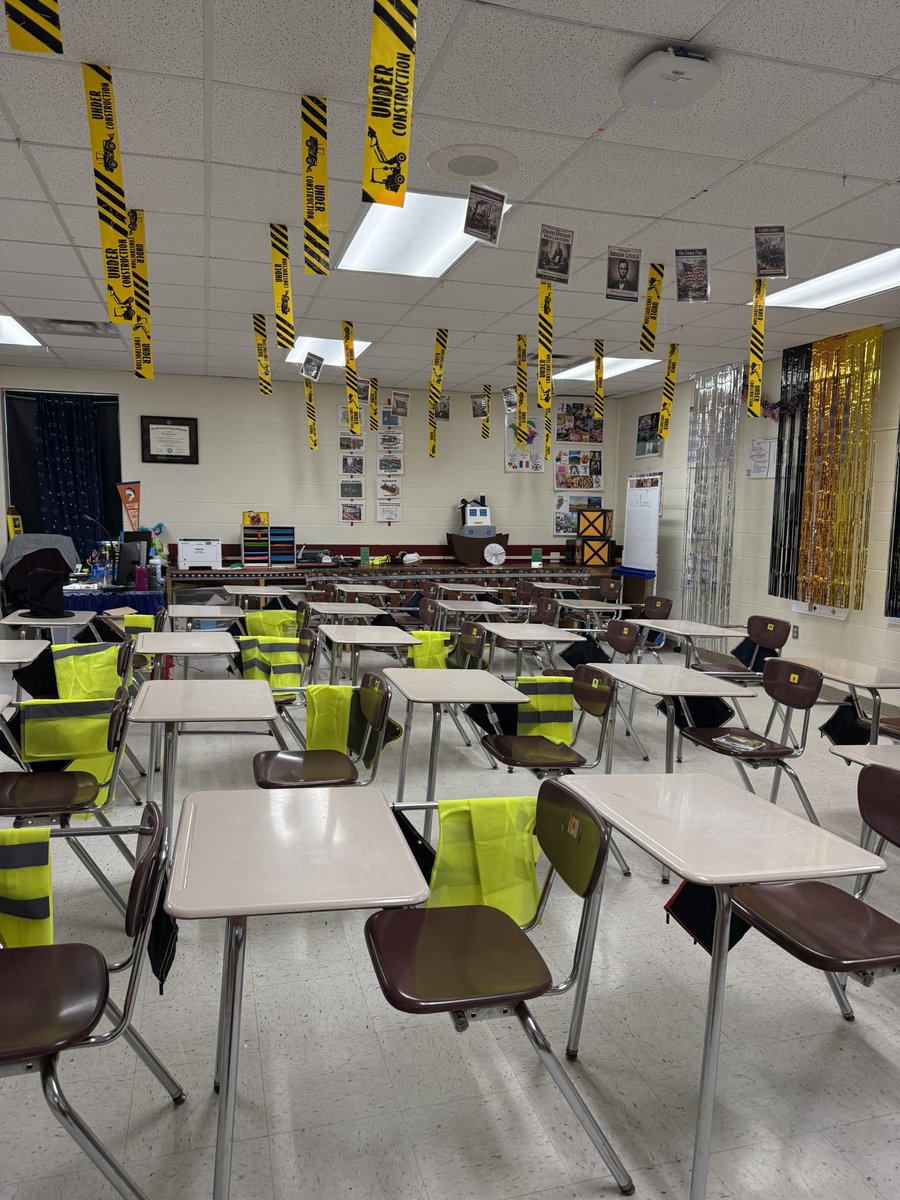 AshleyM0504's tweet image. Would you like to support my classroom? I’m prepping for STAAR review and need a lil classroom transformation into Star Wars theme! #ClearTheLists #Teacher plz help share. I don’t get many views so hope a tag will help @HayesHolly2 @RyanBartlett @Da_Ru411 amazon.com/hz/wishlist/ls…