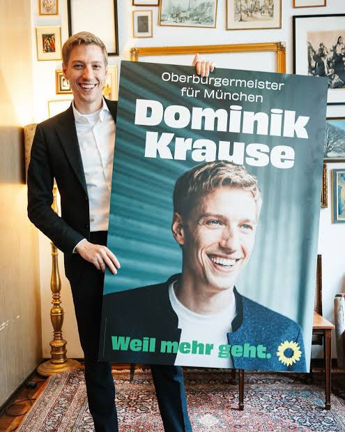 Dominik Krause, il 35enne “Verde” che oggi  è stato eletto sindaco di Monaco, ha condotto una campagna elettorale spettacolare. È entrato in gara senza alcuna possibilità di vittoria e ha trionfato con un margine schiacciante. Grande comunicatore soprattutto online. Morale: ⬇️