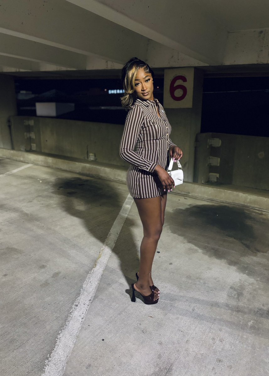 Jay_Hendrix_'s tweet photo. BIG MAMA 👑

Fck The Small Talk, What’s The Word Ski? 🤎 https://t.co/La8hrLDZsS