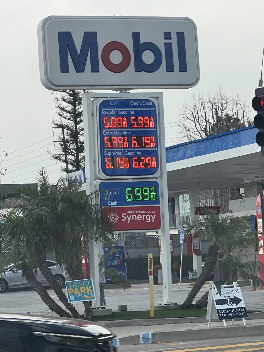 一个新人 tweet media