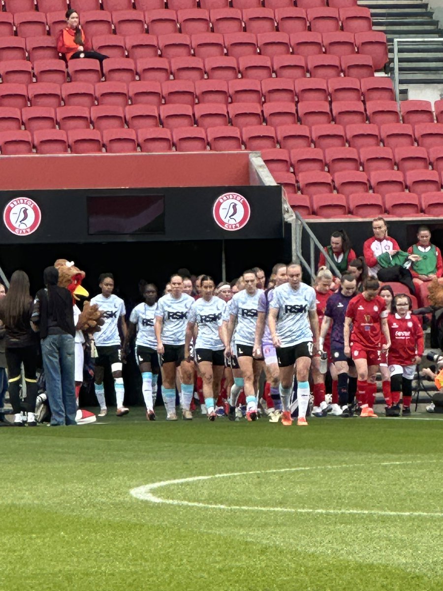 Graham / Mr Worldwide tweet media