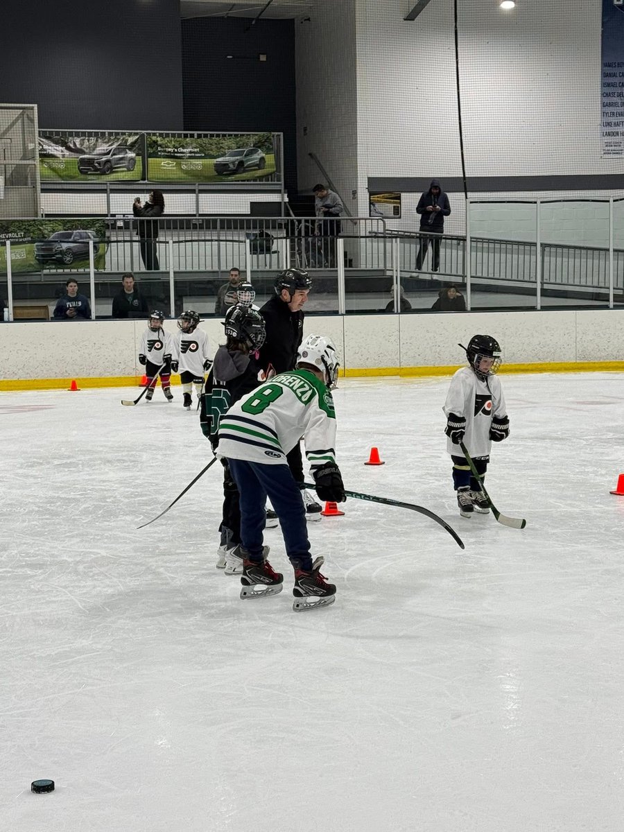 HatfieldIce's tweet photo. Thanks to the @NHLFlyers, @FlyersCharities &amp; @GrittyNHL for allowing us to host a Flyers Try Hockey For Free Clinic yesterday! https://t.co/4i9sbjyNEt