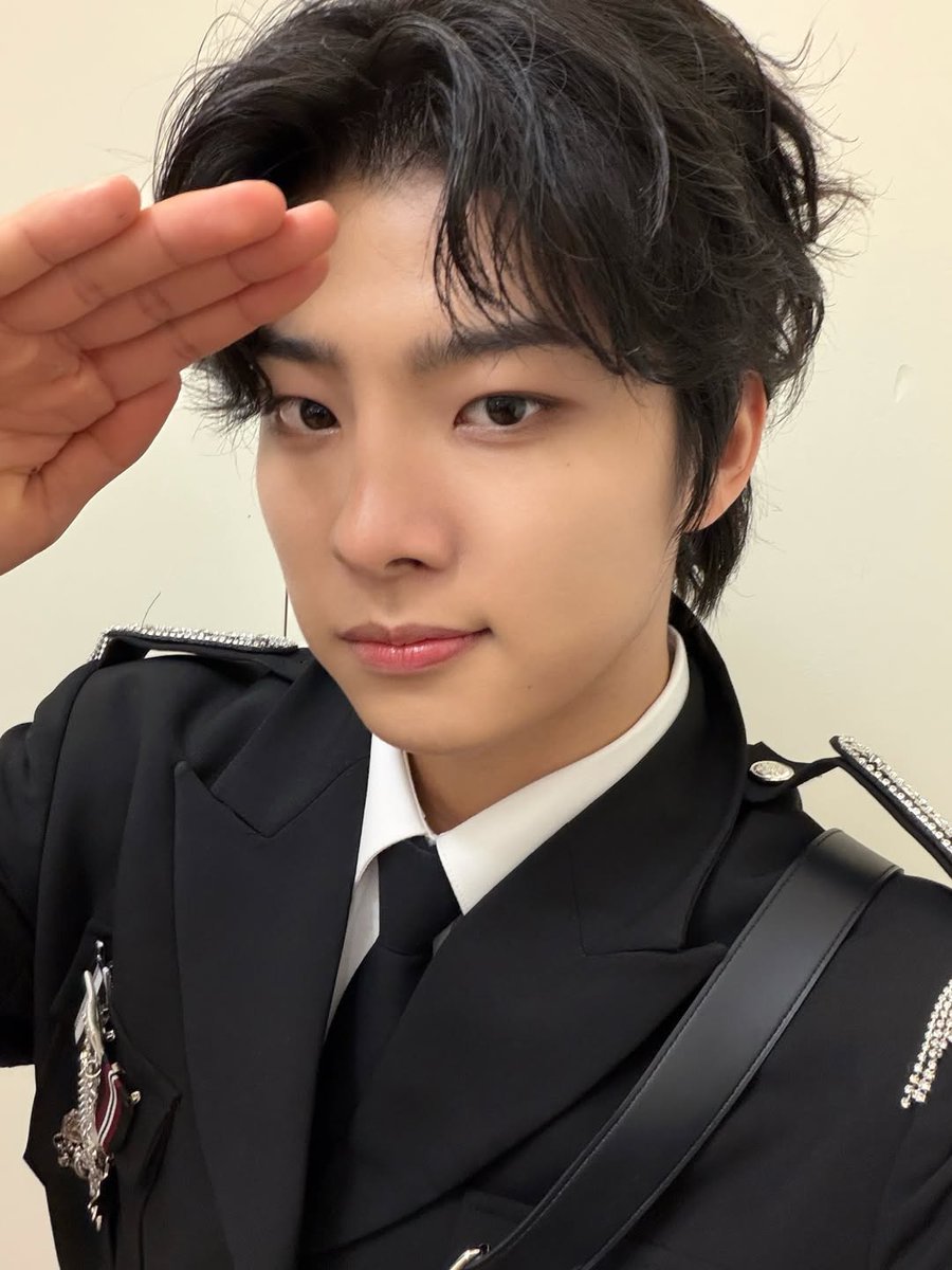 𝖲𝗂𝗈𝗇 𝖸𝗈𝗎𝗇𝗂𝗍𝖾 (2004) tweet media