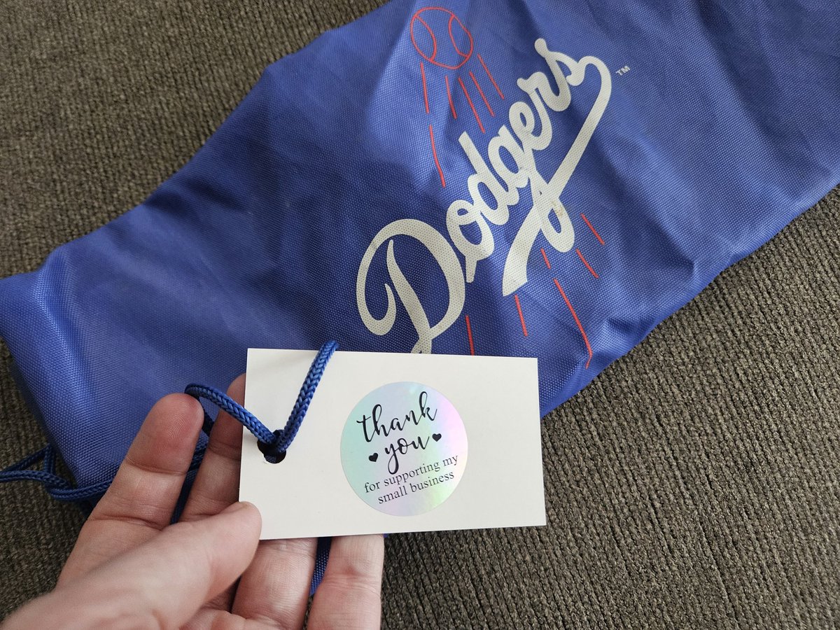 PixelAndThread_'s tweet photo. We're our LA @Dodgers fans at?! Opening Day coming up this Thursday!  
Vintage drawstring backpack just SOLD! 
We always appreciate our customers big &amp; small.  Thank you for supporting #PixelAndThreadResale 👍⚾️🧢🎒  #GoDodgers https://t.co/bIvRkiJiFW