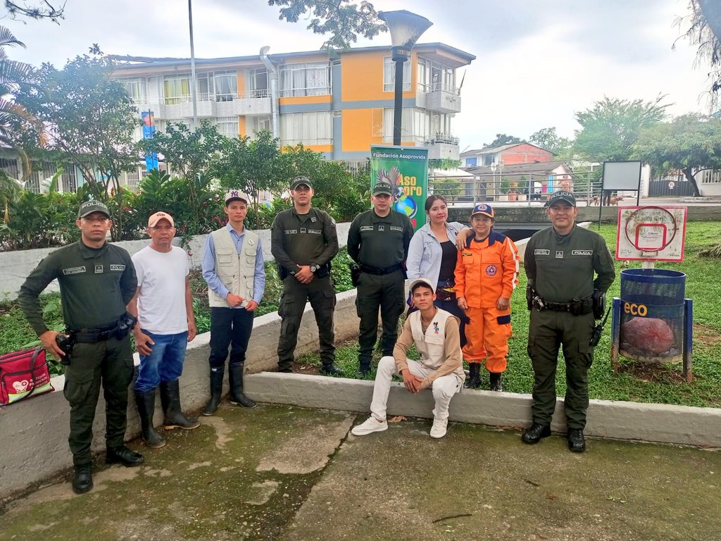 Departamento de Policía Meta tweet media