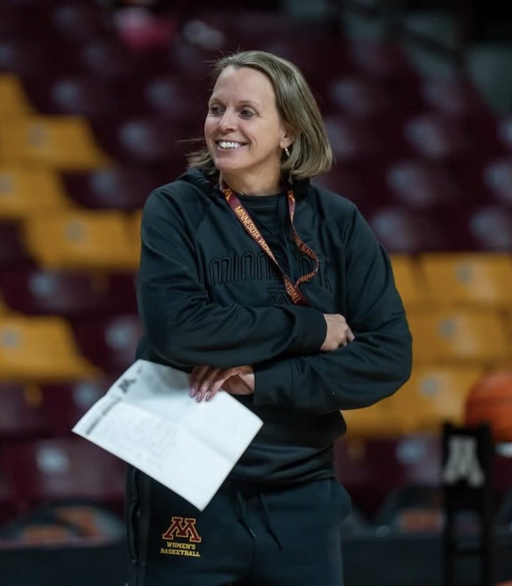 I talk hoops 🏀 tweet media