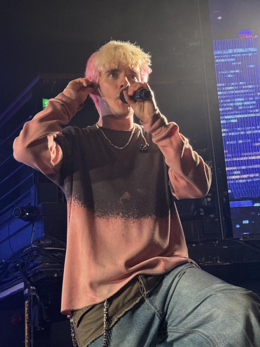 heather ON TOUR tweet media