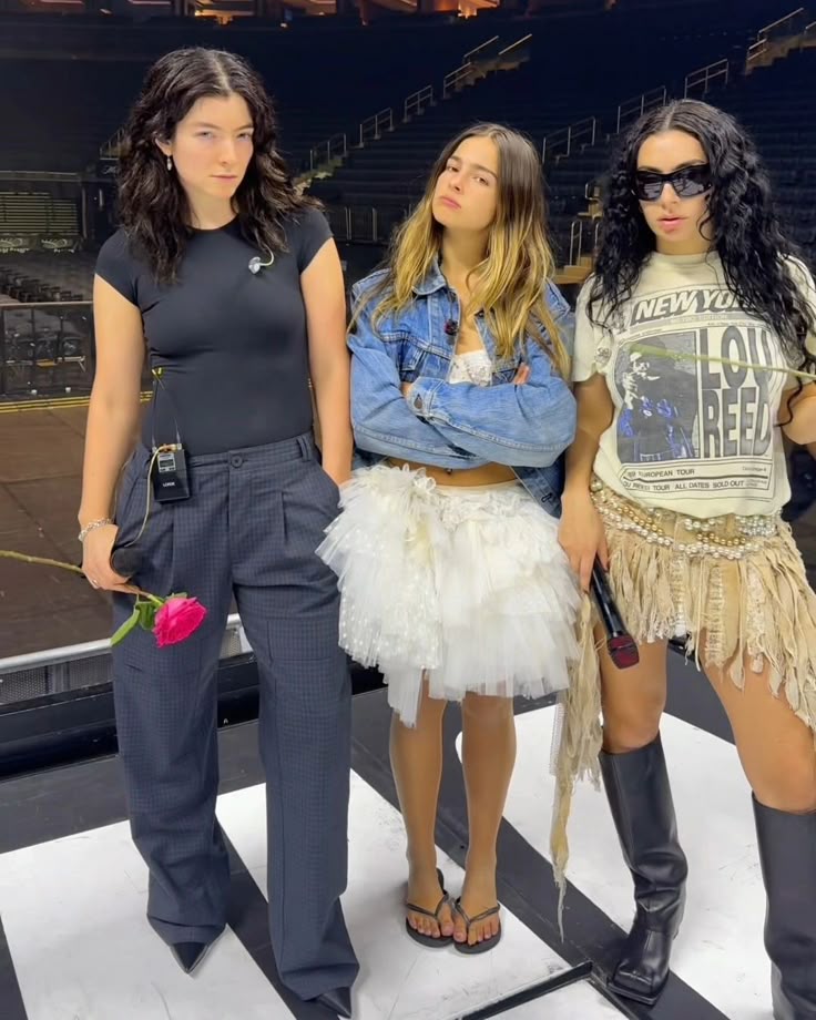 charli xcx museum tweet media