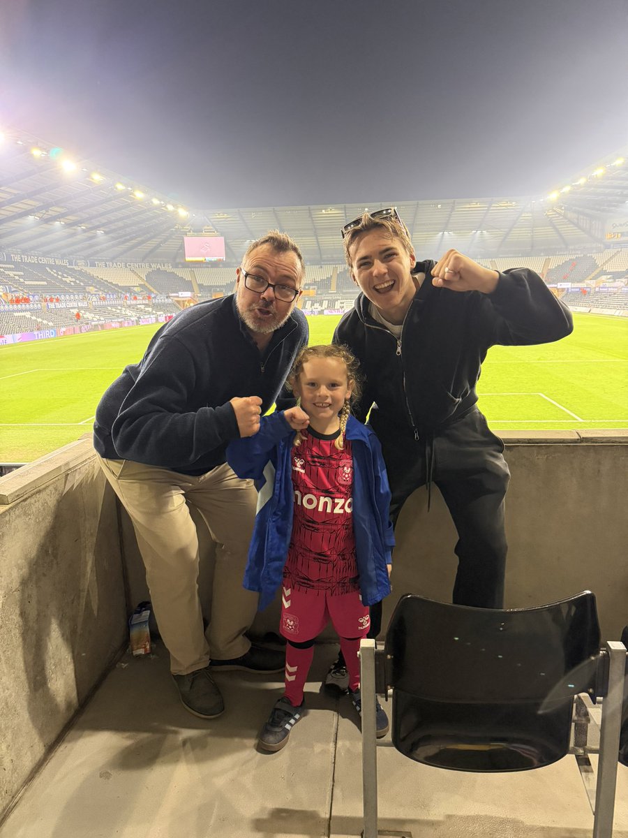 Surprise Shirts tweet media