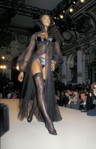 La Mode Unknown tweet media