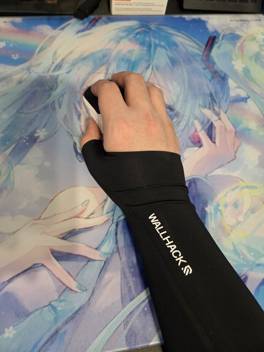 Getting older means using my wrist to aim in game is no longer going to work as well as it used to

Oldge