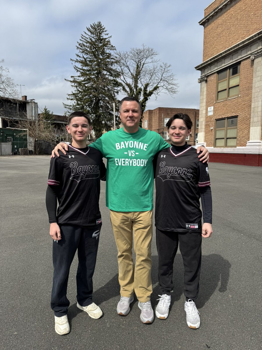 BHSbeesbaseball tweet media