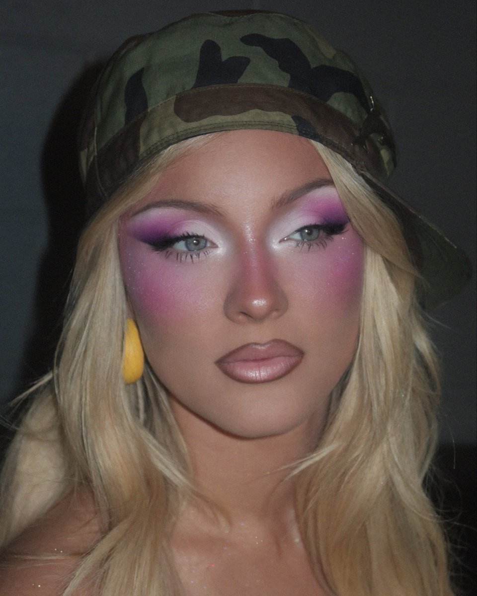 Sophia Sinot tweet media