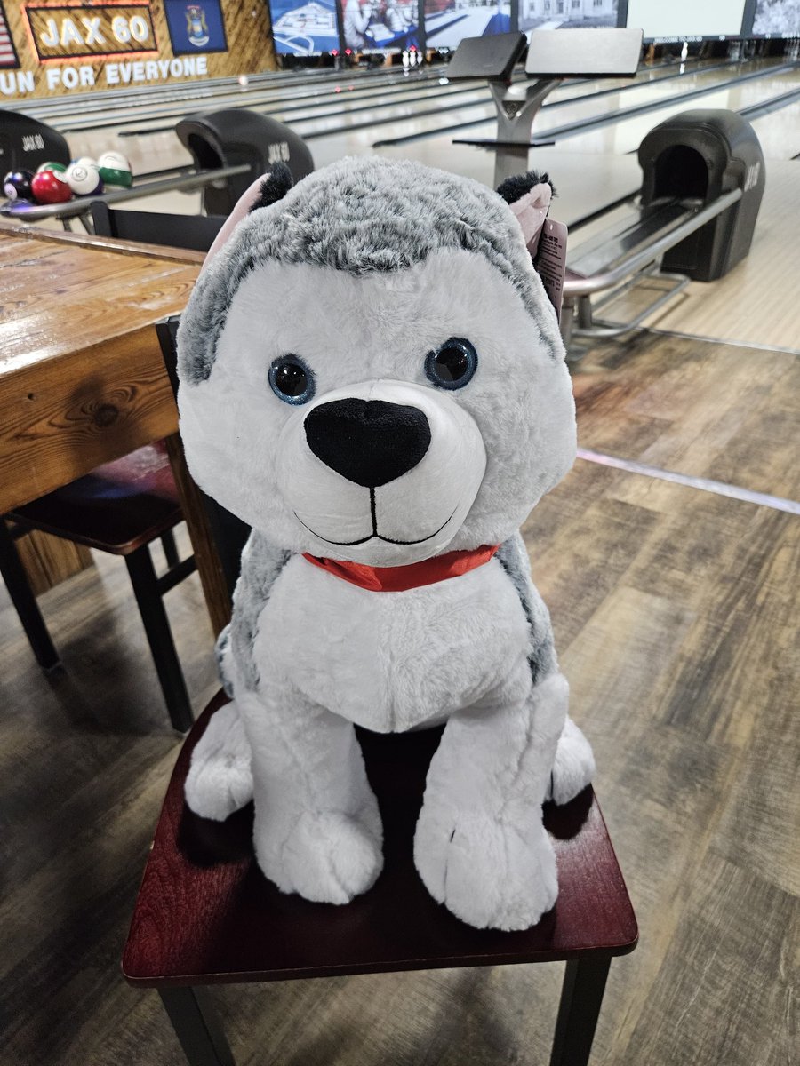 Eli 🩷🤍💜🖤💙 tweet media