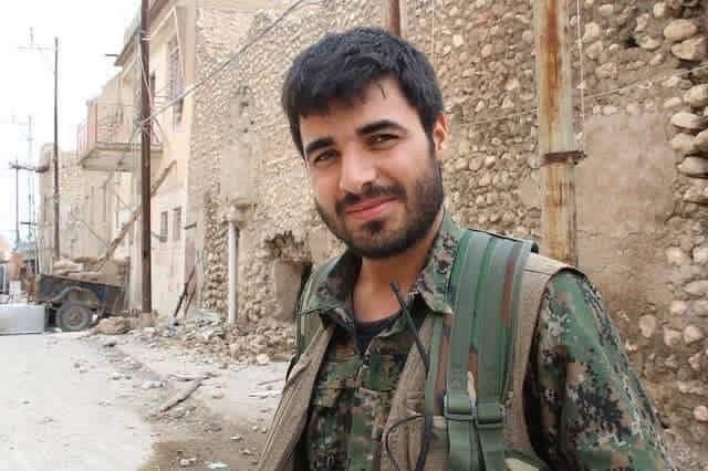 shingaly_suham's tweet photo. Şingal Şingalî 
Wek navê xwe bedew û bi heybet. Wekî lat û zinarên çiyayê Şingalê serbilind û wêrek. Di rojên giran hêvî, di cenga giran de Egîd. 
Em te ji bîr nakin, canê te şad bê Fermandar. https://t.co/IJVoa80wp7