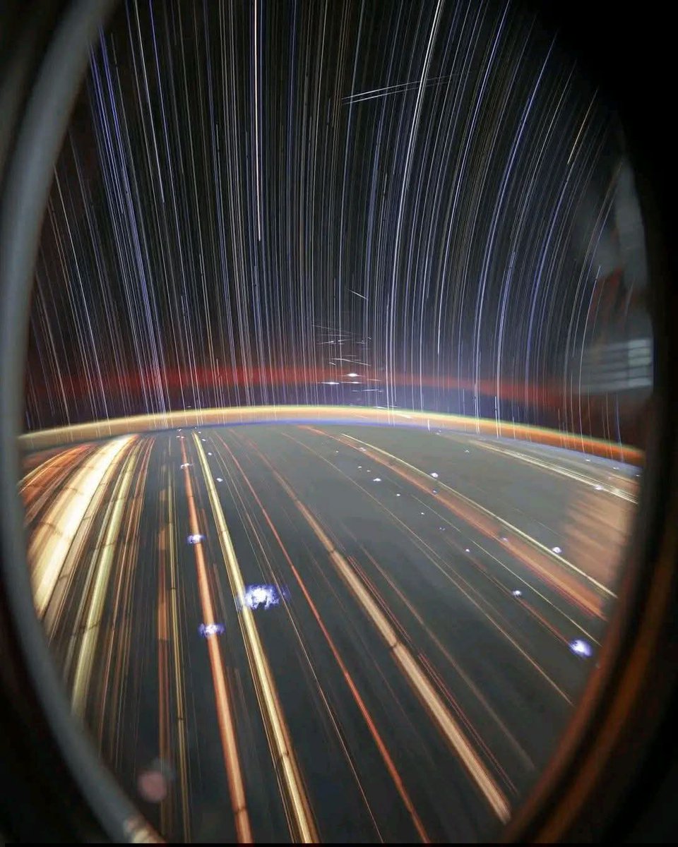 Black Hole tweet media