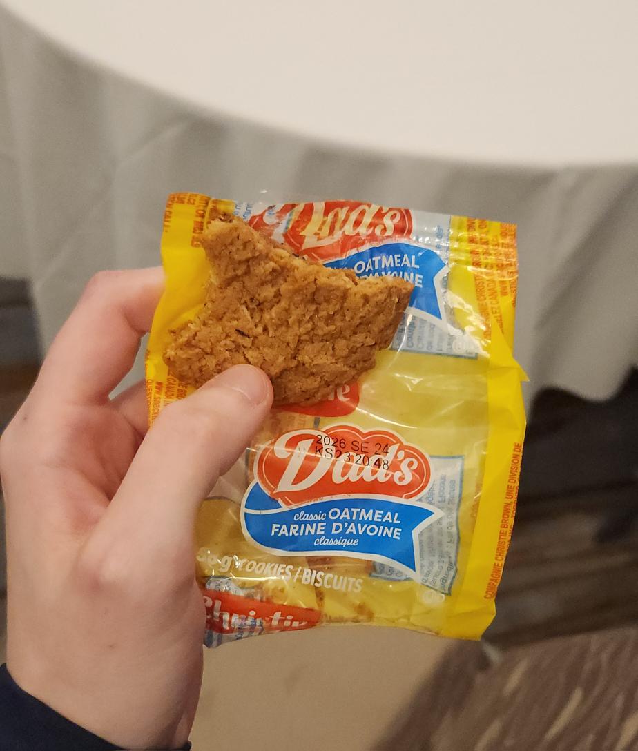 Space_B0y's tweet photo. Whoever left these in the headless lounge you're my hero

#FurnalEquinox2026 #FE2026 https://t.co/eQXDIuJb7R