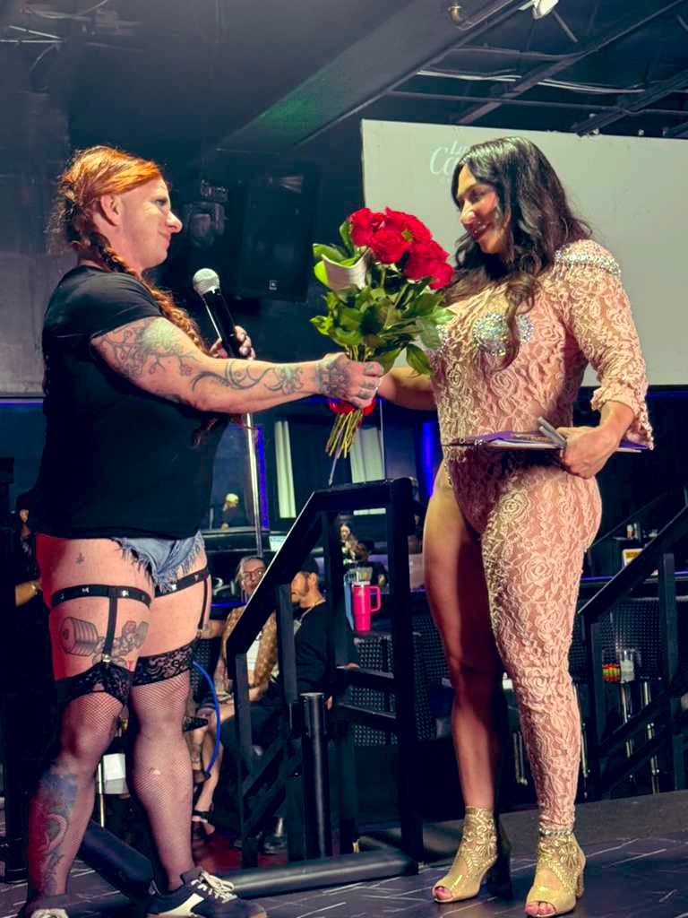 SexyBuffBabe tweet media