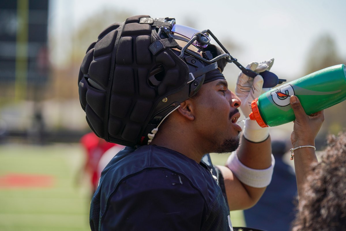 DavidsonFB's tweet photo. Week 1: Done. Weather: Perfect. Mission: Same. https://t.co/YKEBbJOevd