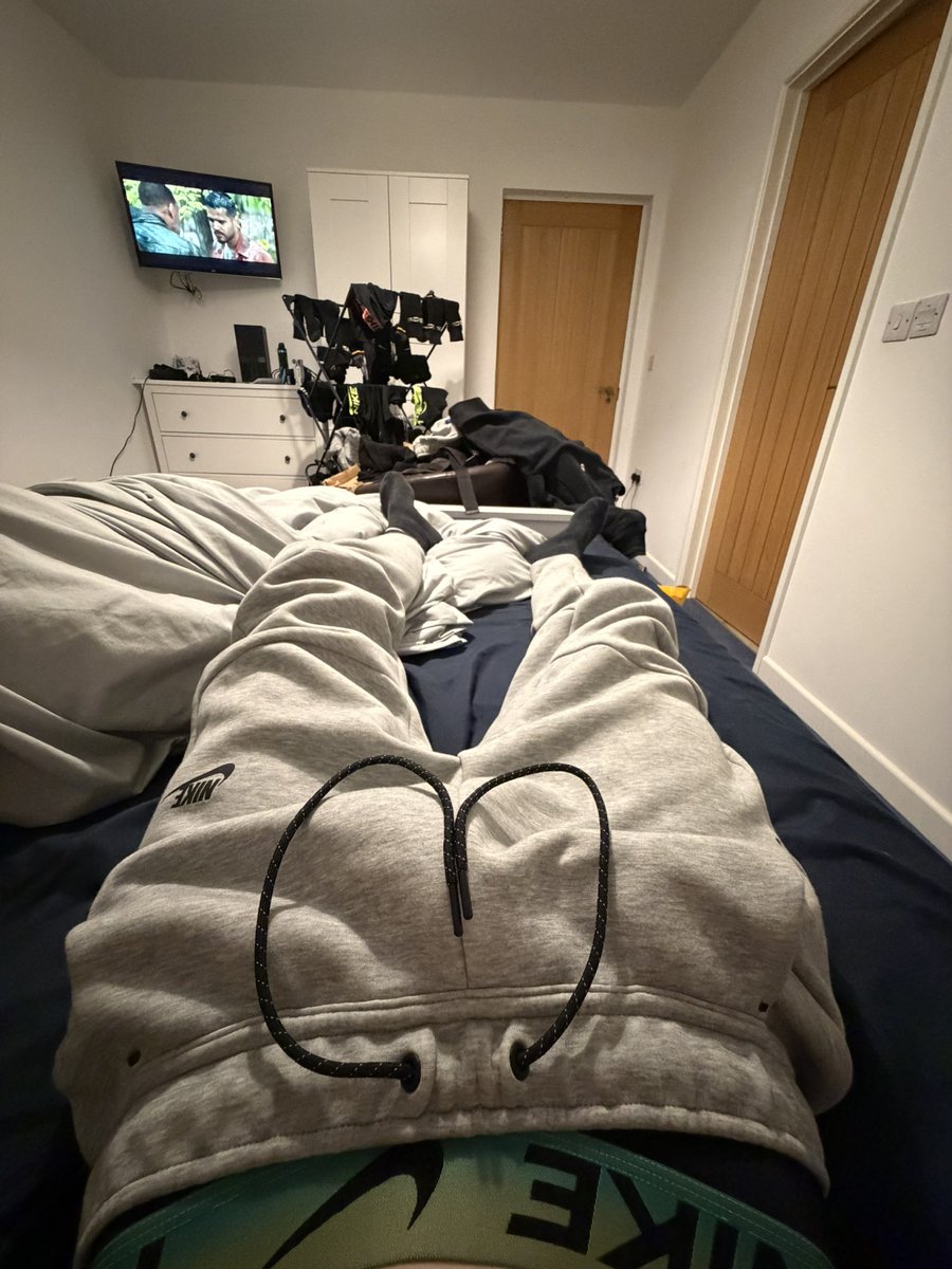 Verse 19 tweet media