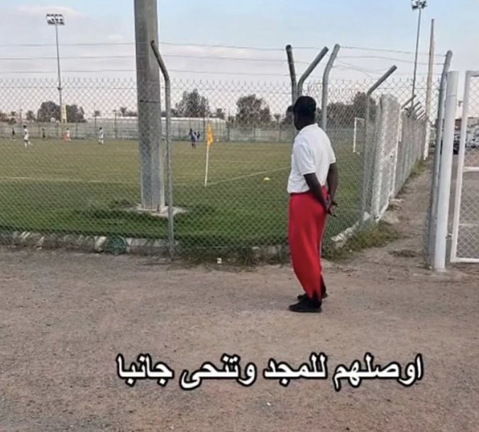 رجل الحمامة 𓅃 tweet media