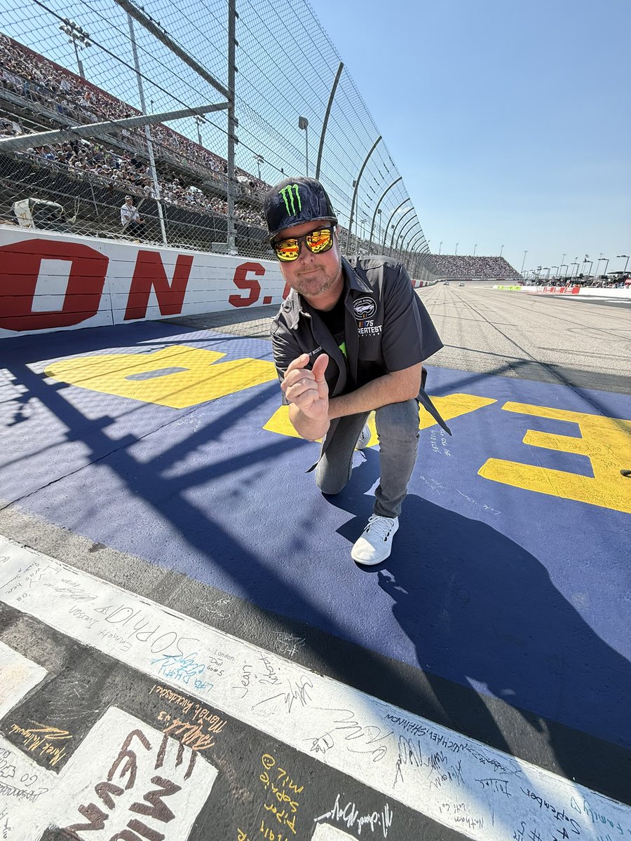 Kurt Busch tweet media