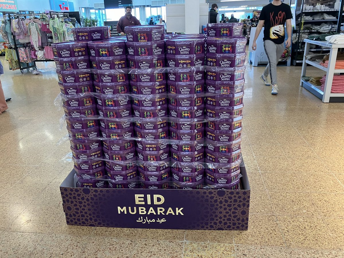 RoundLike tweet media