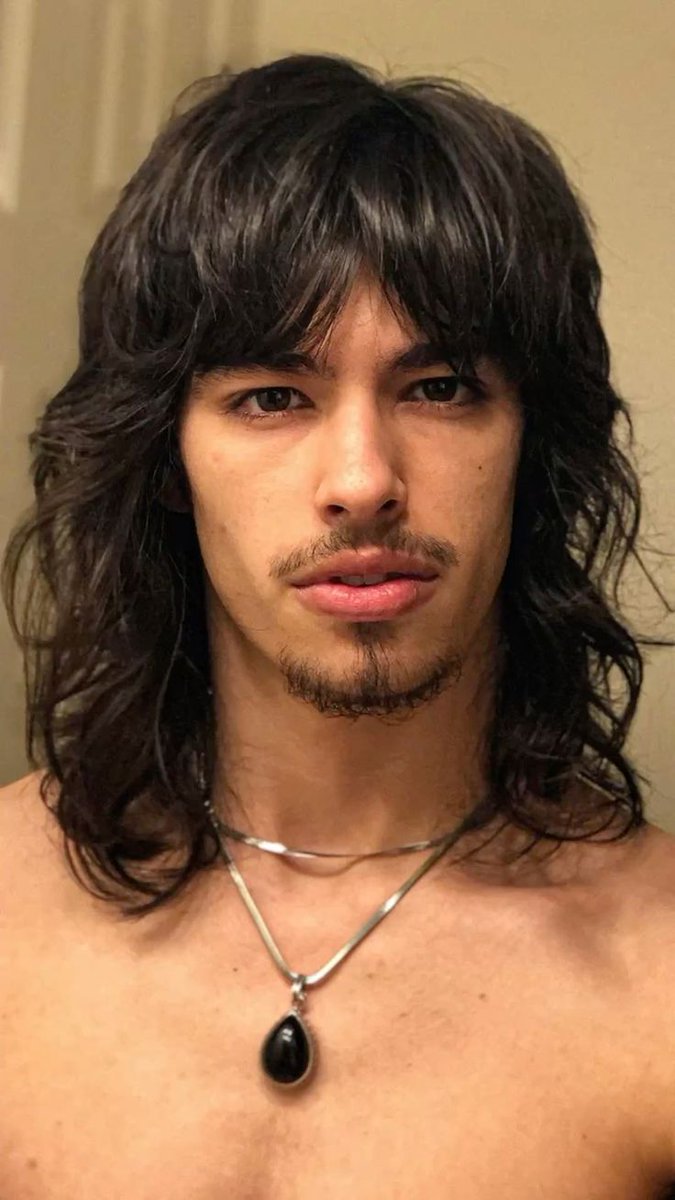 Russell7 tweet media